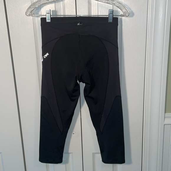 CW-X Compression Crop Stability Joint Support Legging Size Medium EUC - Picture 2 of 5